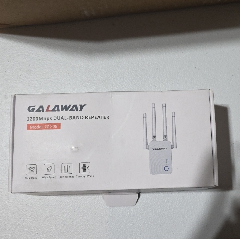 White Dual-Band Repeater